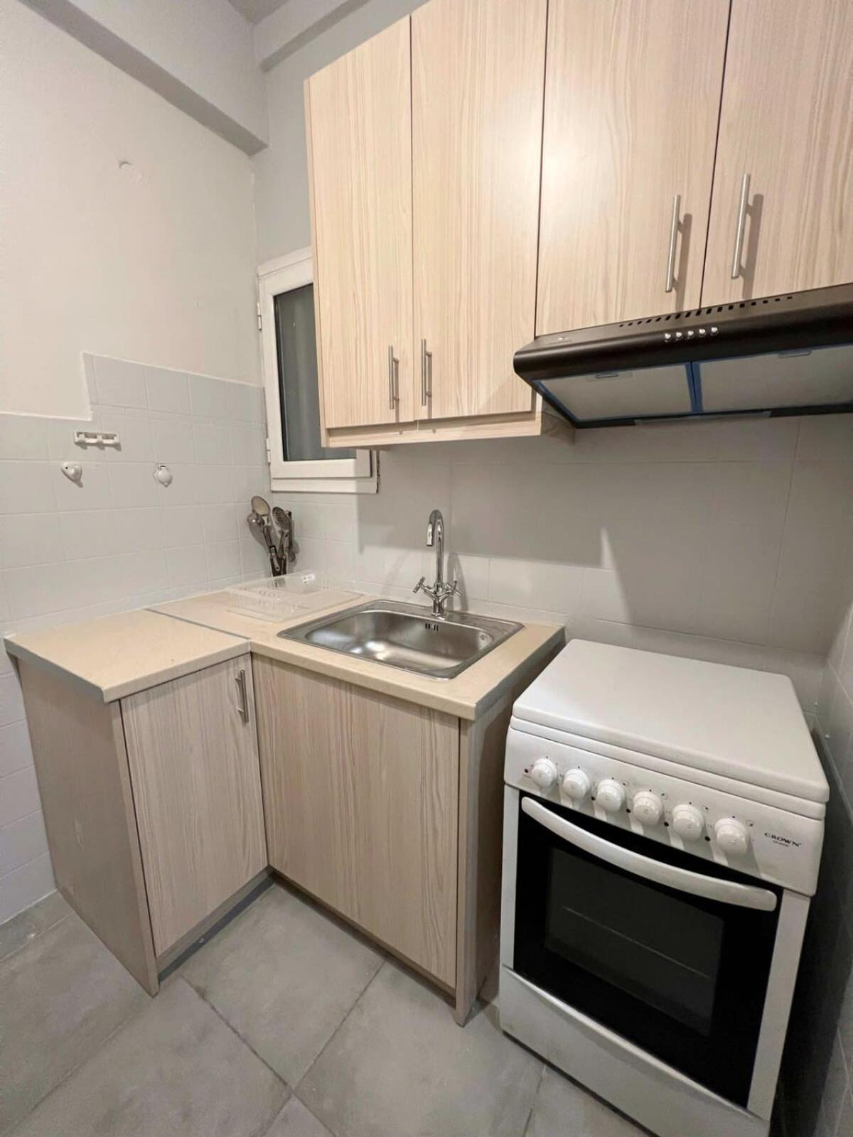 Central Apartment 3' To Metaksourgio Metro Station أثينا المظهر الخارجي الصورة