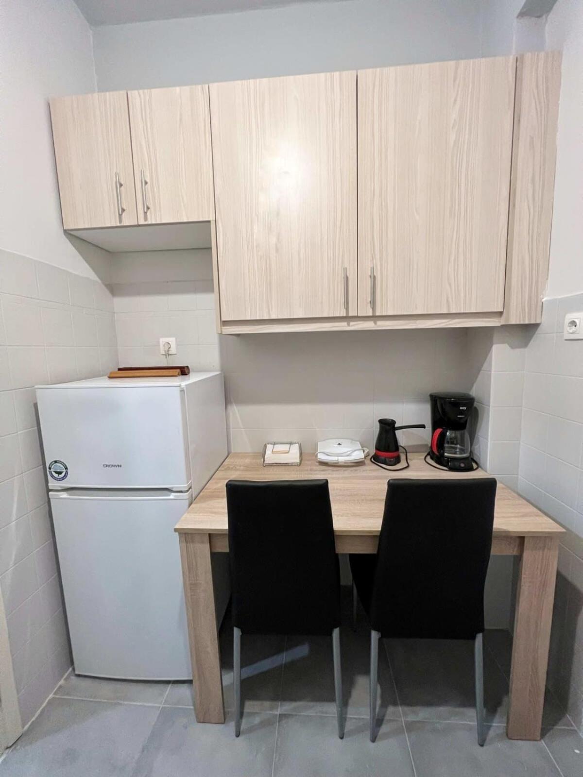 Central Apartment 3' To Metaksourgio Metro Station أثينا المظهر الخارجي الصورة